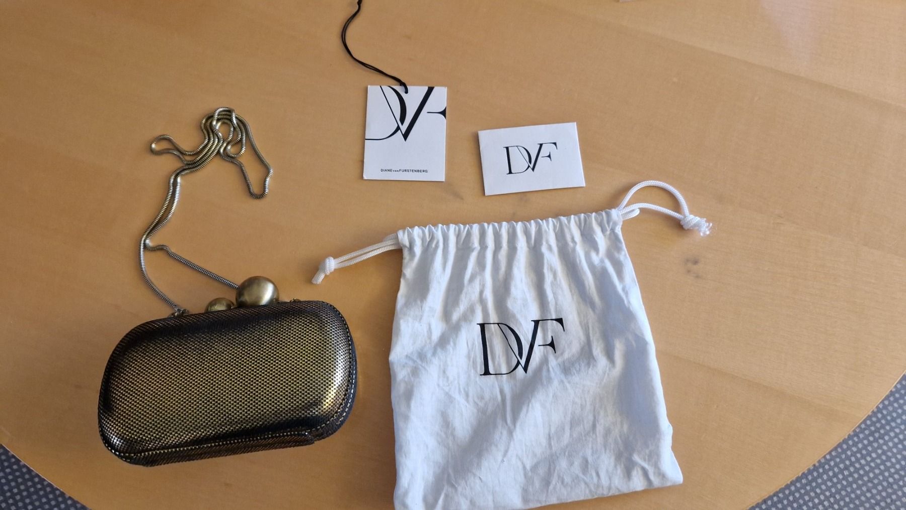 Custodie per cosmetici: DVF sphere metallic tweed leather - PN: CHF 295.95 – Usato da Goumoens-la-Ville venduto da cfaIII 4