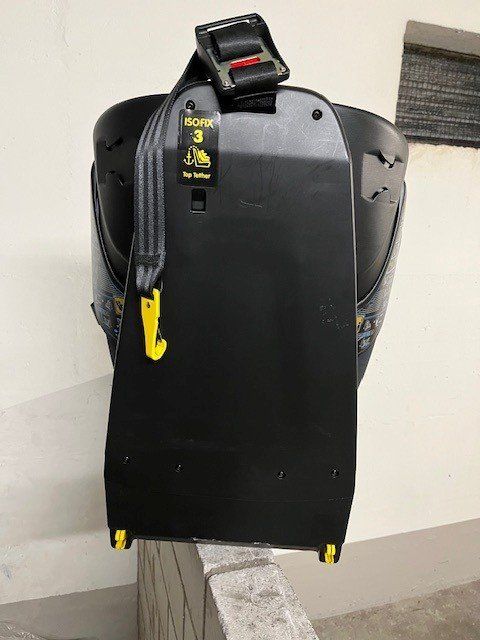 Maxi-Cosi Seggiolini per auto: Kinder Autositz Maxi-Cosi AxissFix – Usato da Erlenbach ZH venduto da Peki50 1