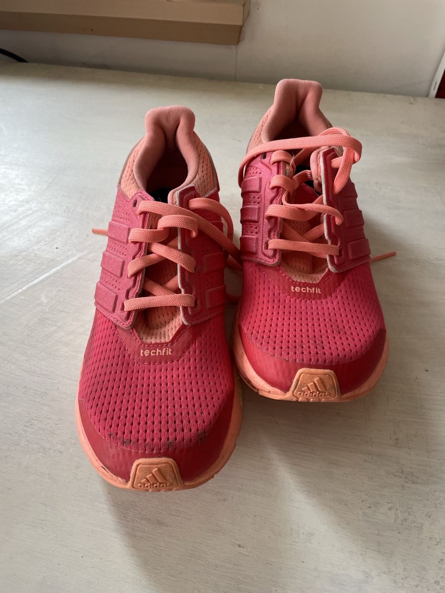 Adidas Chaussures femmes: Baskets Adidas – D'occasion à Lavigny par Lea_9rxv 1