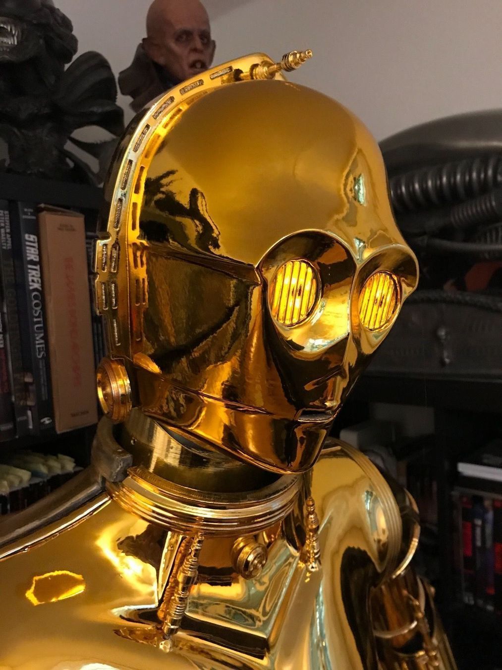 Statuette: 1:1 C3PO Roboter & Astromech Star Wars – Usato da Schlieren venduto da Moviepropde 4