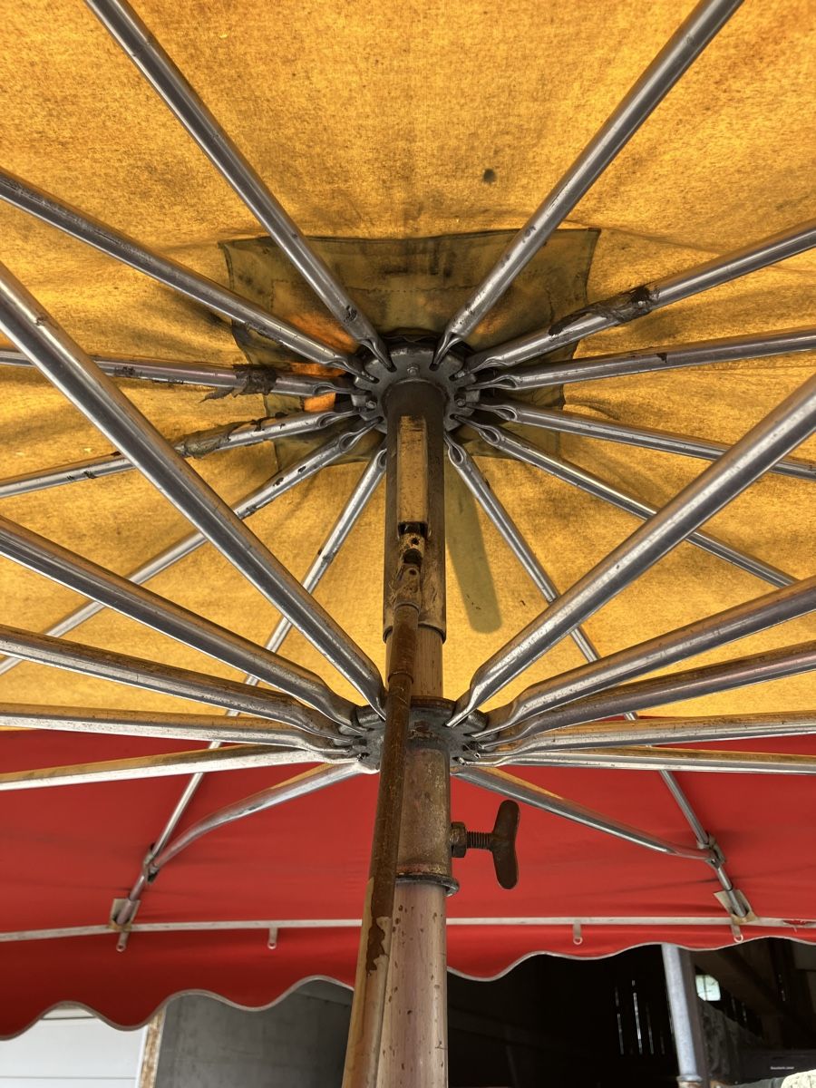 Sonnenschirme: Parasol de marché – Gebraucht aus Vouvry von Fjonas 1