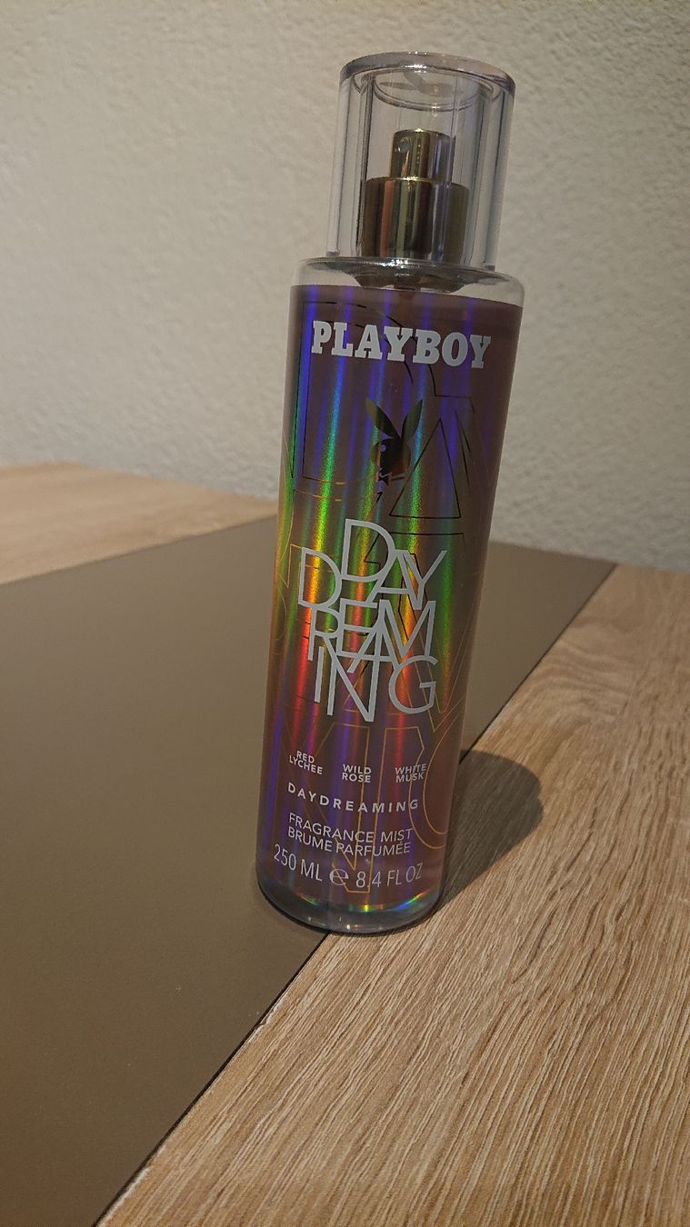 Playboy Parfum & Eau de Toilette: Playboy Daydreaming Body Mist 250 ml – Gebraucht aus Madiswil von Sandraho