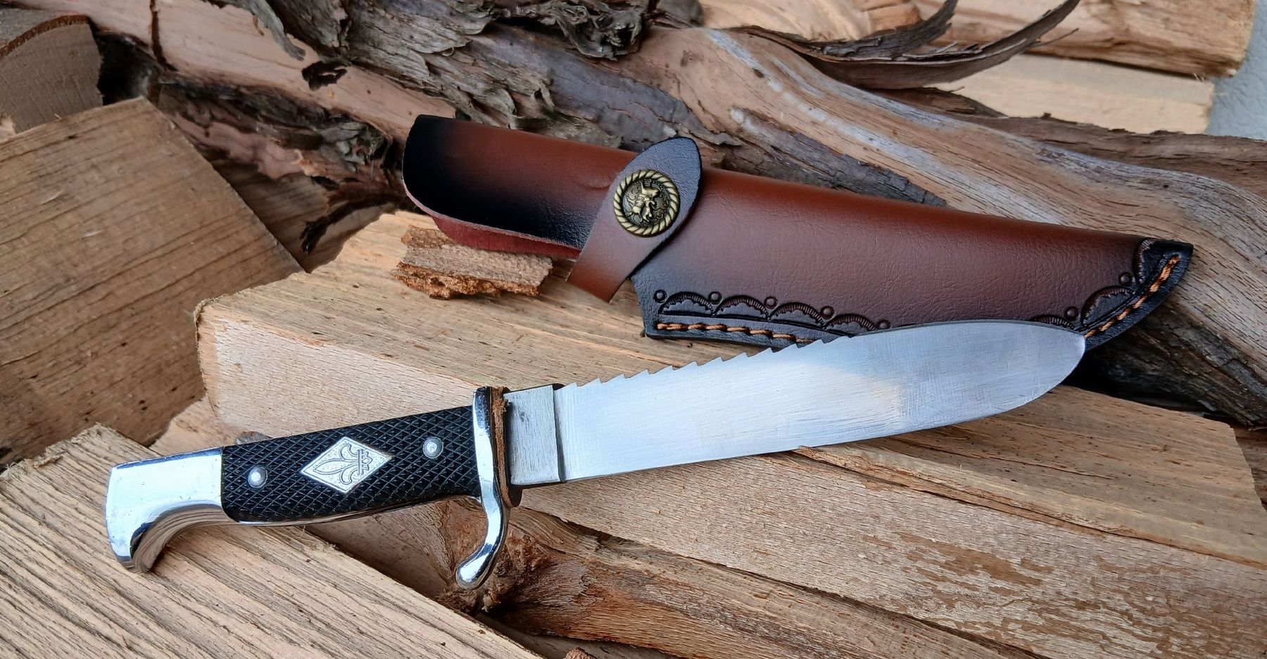 Accessoires: Couteau de scout avec étui – D'occasion à Sciernes-d'Albeuve par Dojo004