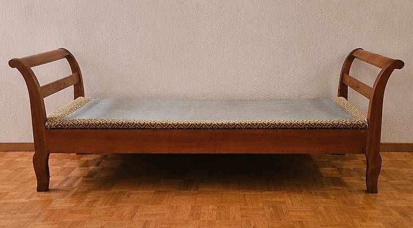 Lits: Petit lit ancien  – D'occasion à L'Orient par 9113dede
