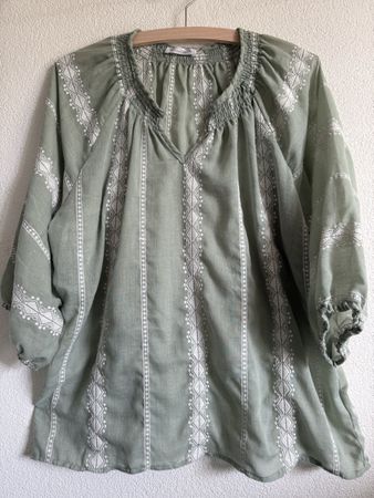 Tunika Grösse L/XL hellgrün mit Stickerei neuwertig