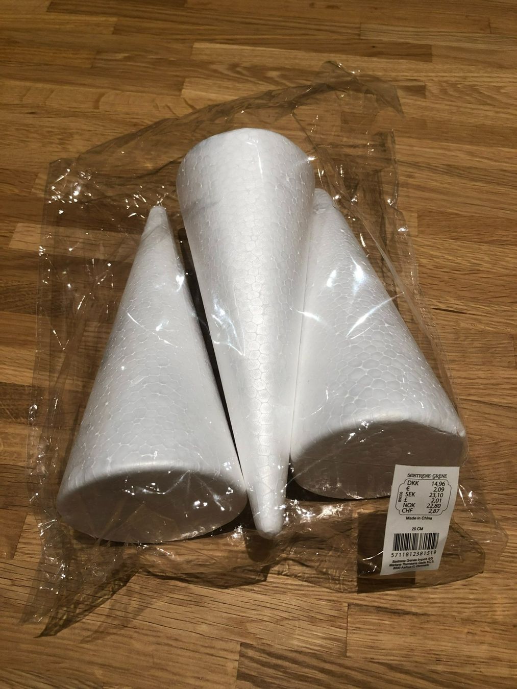 Kit bricolage: Styroporkegel 20 cm - Söstrene Grenes – Nuovo (secondo la descrizione) da Neukirch (Egnach) venduto da muolen