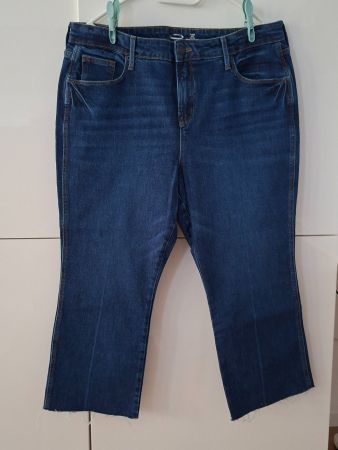 Old Navy Ankle Flare Jeans Grösse 46 NEU