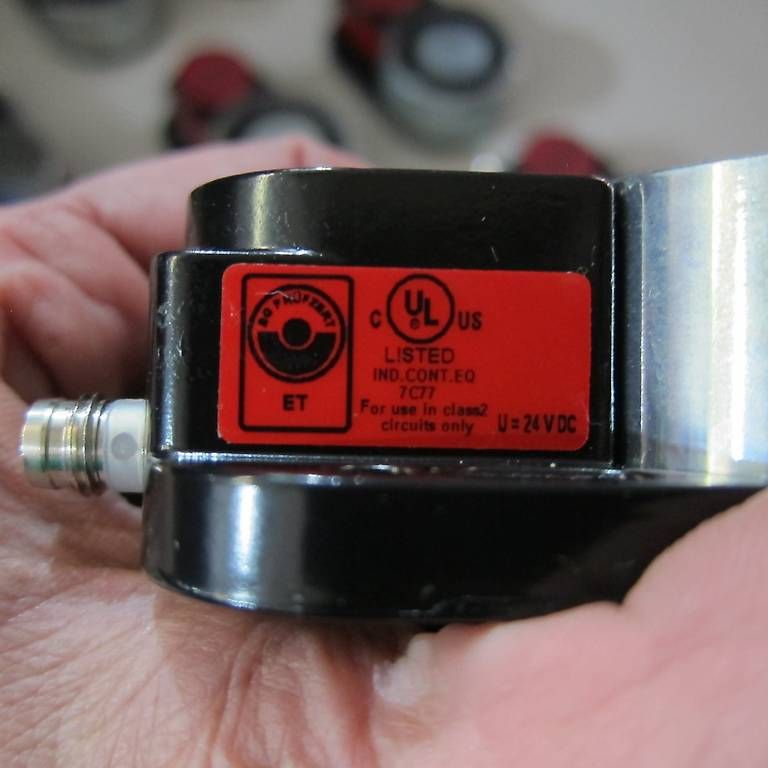 Elektronikbauteile: Lesekopf CEM-A-LE05K-S2 mit Zuhaltung Euchner – Gebraucht aus Thun von Estell 1