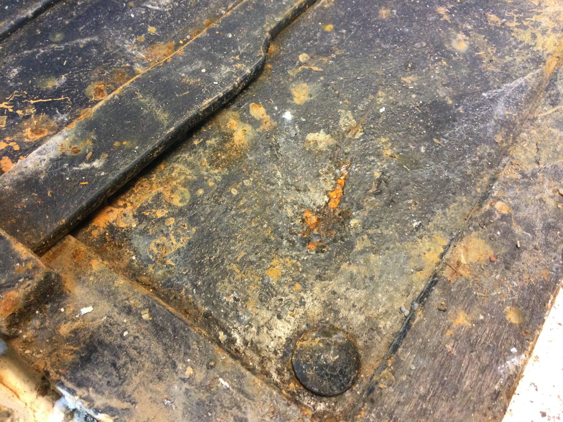 Werkzeuge: Alte gebrauchte Ofentüre mit Delle rostig – Gebraucht aus Wangen SZ von kuriosum12 3