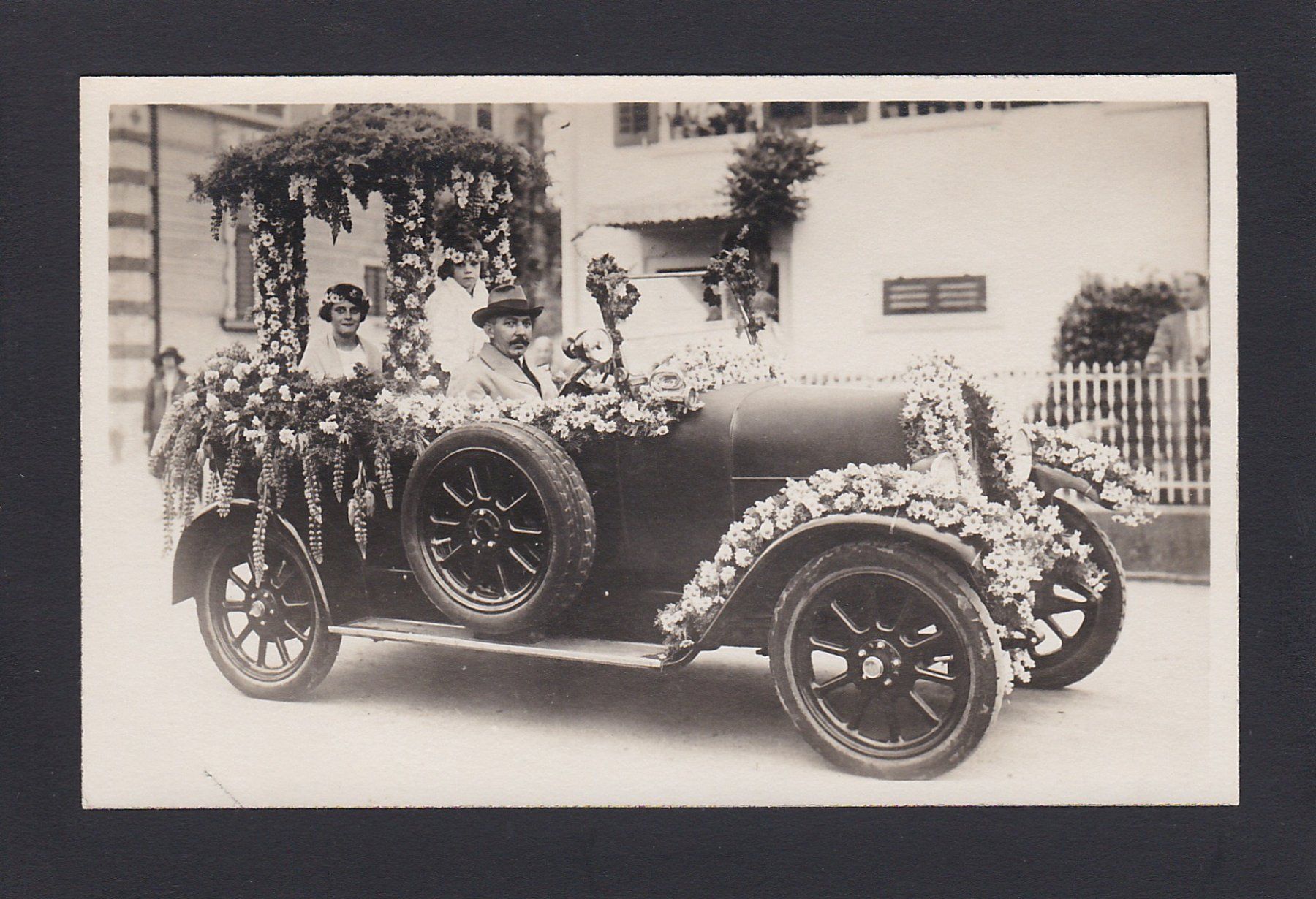 Cartoline postali: Fotokarte AFFOLTERN a.A. Sängerfest 1928, Auto, Oldtimer – Usato da Reiden venduto da cinfis