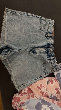 Jeansshorts mit Strasssteinen Sommer 2023 Gr. S/M