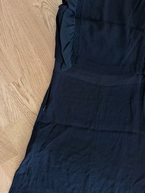 Sandro Kleider: Sandro Kleid schwarz Gr. 34 wie neu – Gebraucht aus Wabern von MagdalenaWabern 7