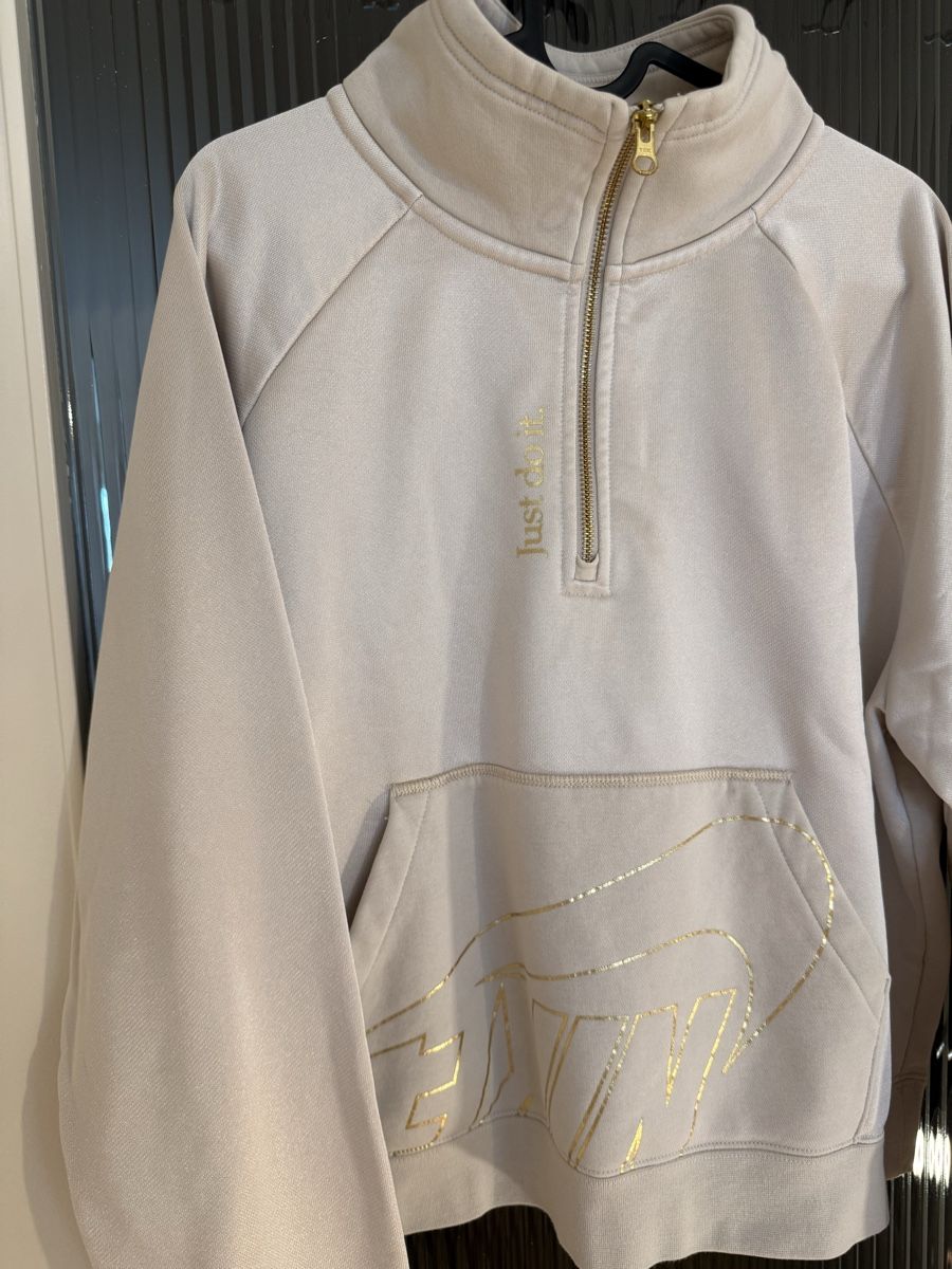 Nike Pullover & Sweatshirts: Sweatshirt Nike beige  – Gebraucht aus Monthey von iri_9pt5 1