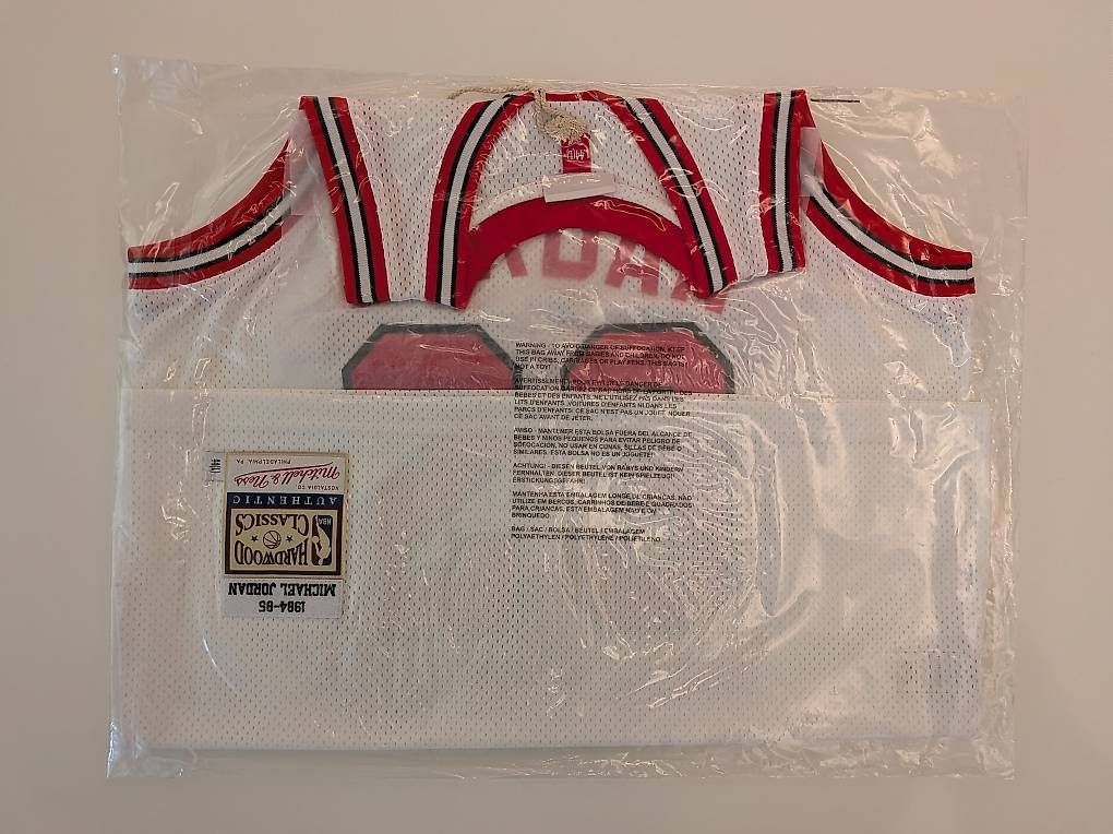 Mitchell & Ness Canottiere & Pantaloni: Michael Jordan, Bulls, 1984-85, Mitchell & Ness – Nuovo e nell'imballaggio originale da Ormalingen venduto da Rune86 1
