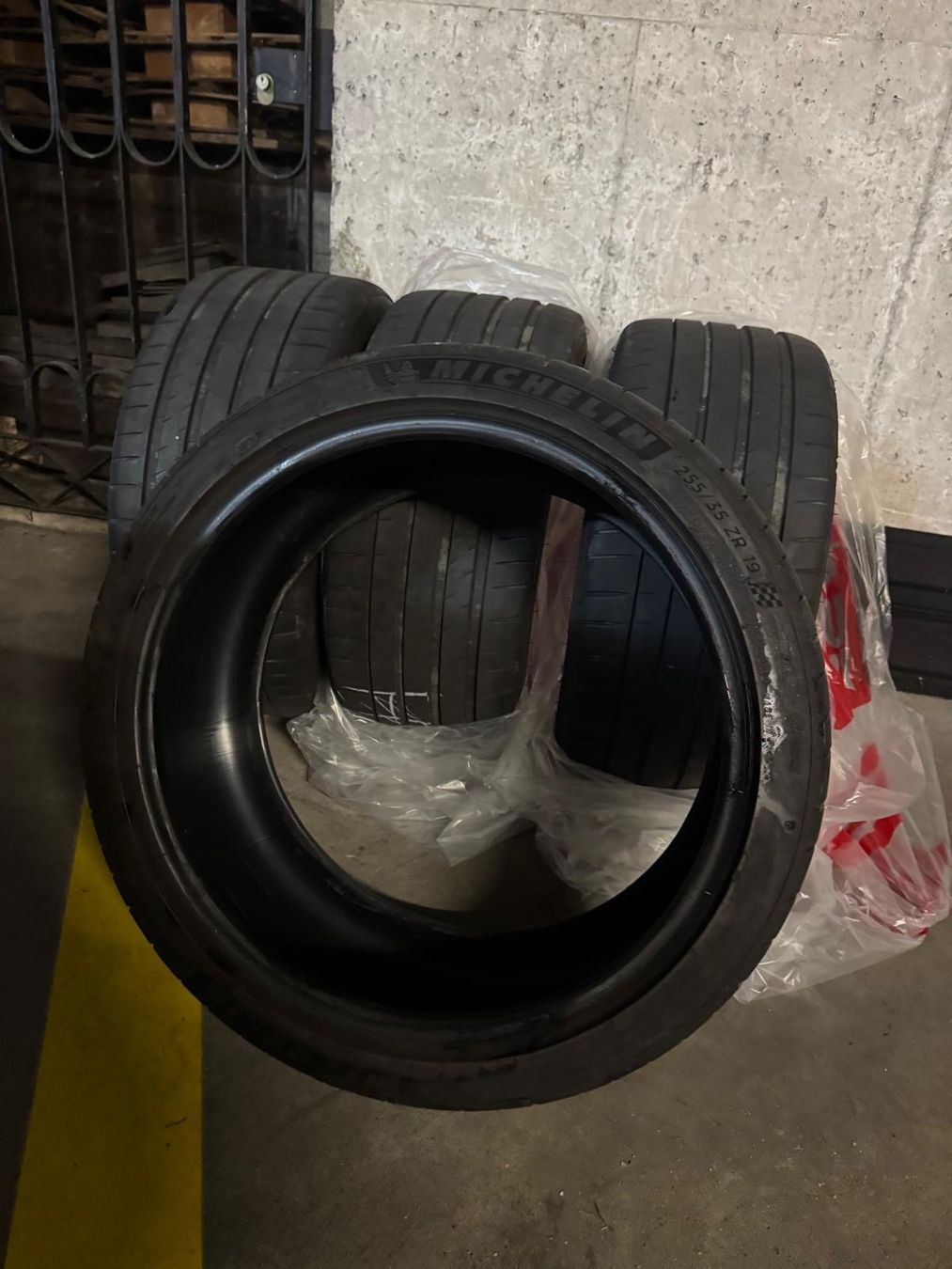 Michelin Pneumatici & Ruote complete: Micheli PilotSport 4S – Usato da Luzern venduto da sam_d5vc 2