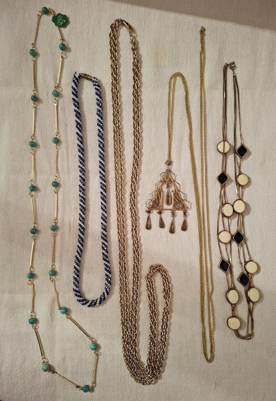 Autres bijoux: * 5 Halsketten * – D'occasion à Weiningen ZH par nic--ole