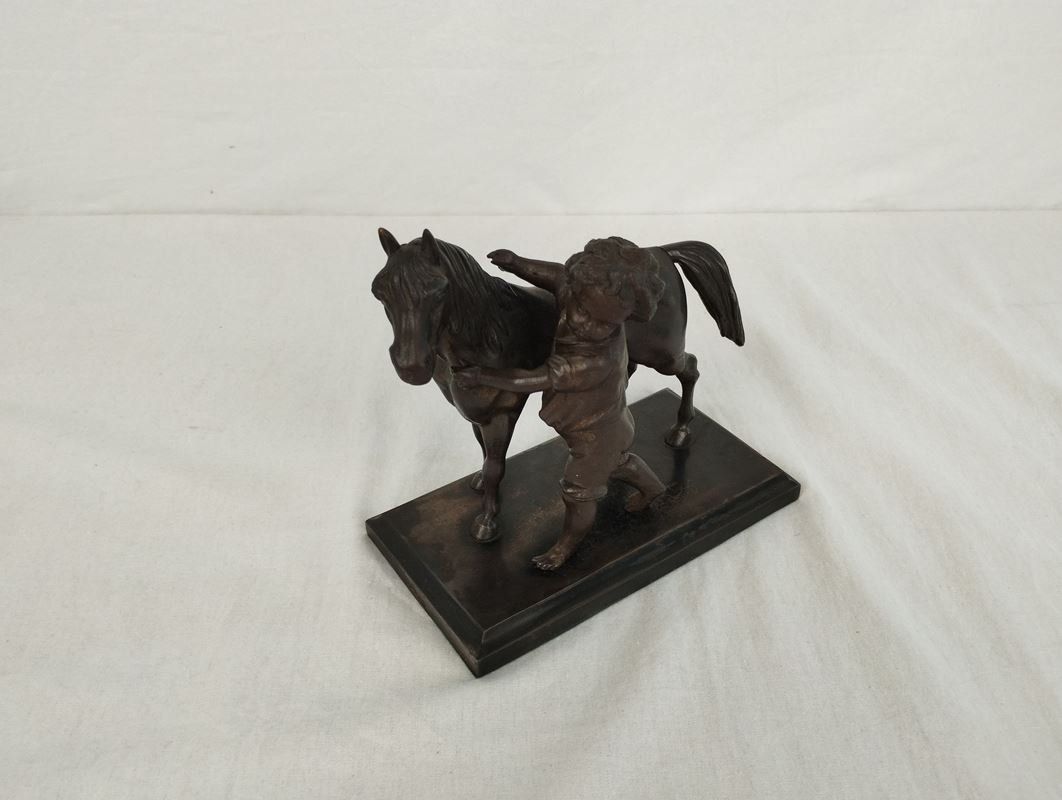 Figuren: Pferd und Bube - Briefbeschwerer – Gebraucht aus Schübelbach von Restwert_Schubelbach