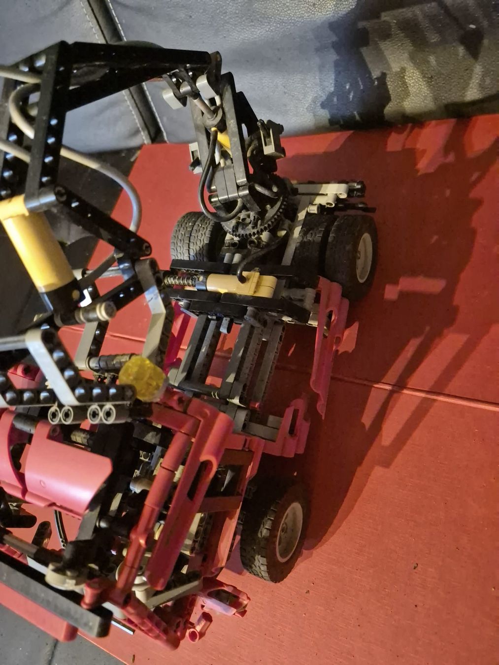 Technics Baukästen: Lego Technic 8436 Camion Rouge Foncé – Gebraucht aus Penthalaz von cel_zv7p 4