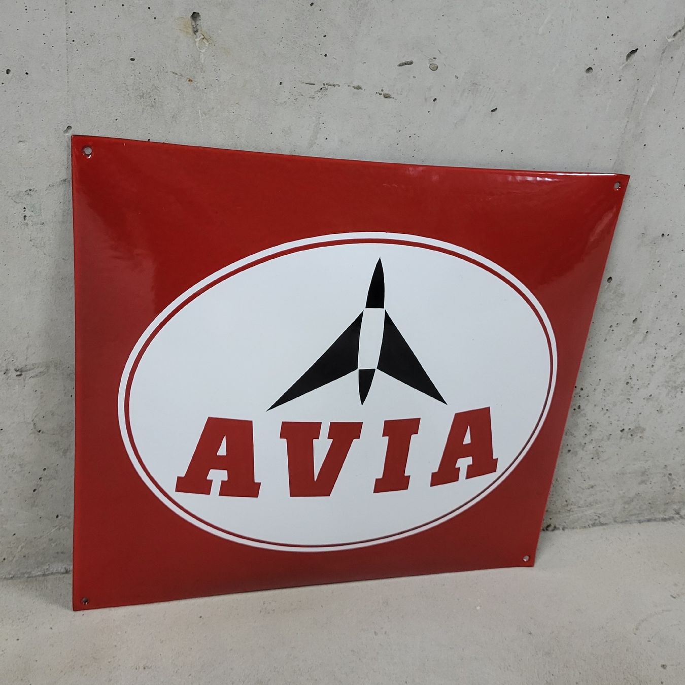 Insegne: Emailschild Avia – Usato da Zürich venduto da timbuktu03