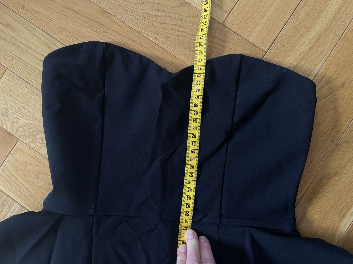 Vestiti: Schwarzes Bandeaukleid mit Schösschen Gr. M – Usato da Zürich venduto da katidust 4