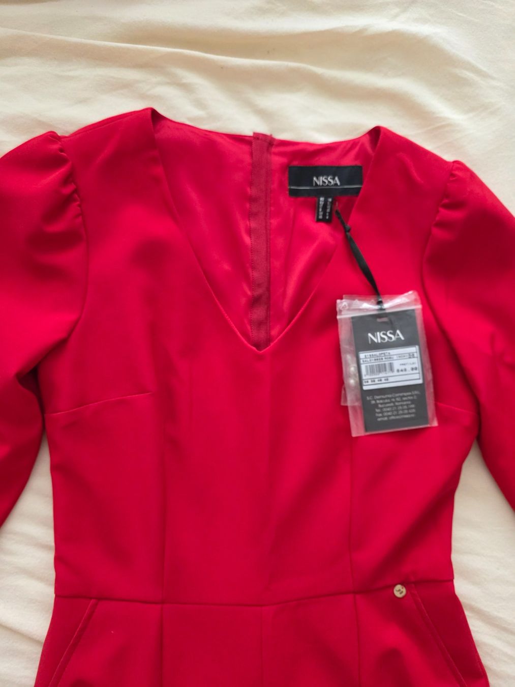 Tute: Combinaison rouge Élégante - Taille 36 - Neuve! – Nuovo e nell'imballaggio originale da Renens VD venduto da Iepurica19avril 3