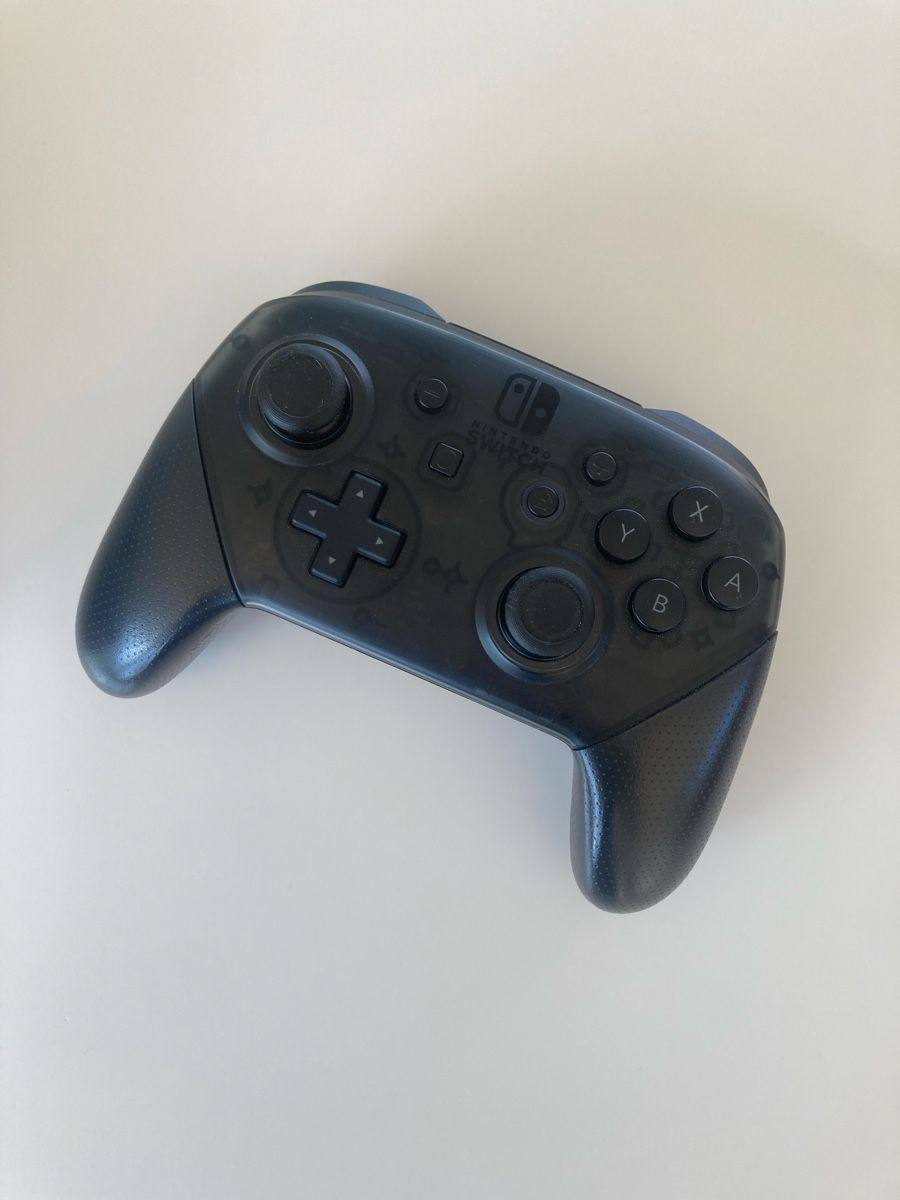 Nintendo Controller: Nintendo Switch Pro Controller schwarz mit OVP – Usato da Mörschwil venduto da Appenzell2 3