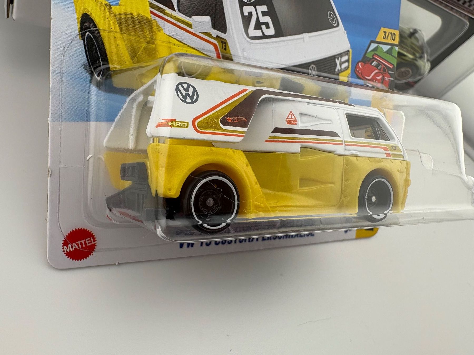 Hot Wheels Modellautos: Hot Wheels VW T3 Custom Volkswagen T3 - 2025 - 200/250 – Neu und originalverpackt aus Flawil von HeisseReifen 3