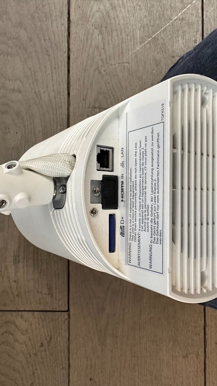 Panasonic Proiettori: Panasonic Space Player, Beamer, PT-JW130 – Usato da Rüti ZH venduto da Philippek 2