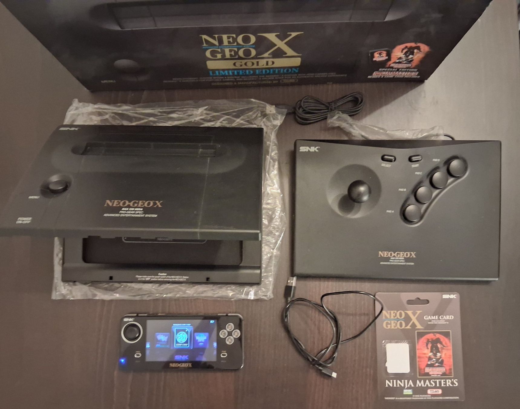 Konsolen: Neo Geo X Gold – Gebraucht aus Lausanne von Greg_Frite