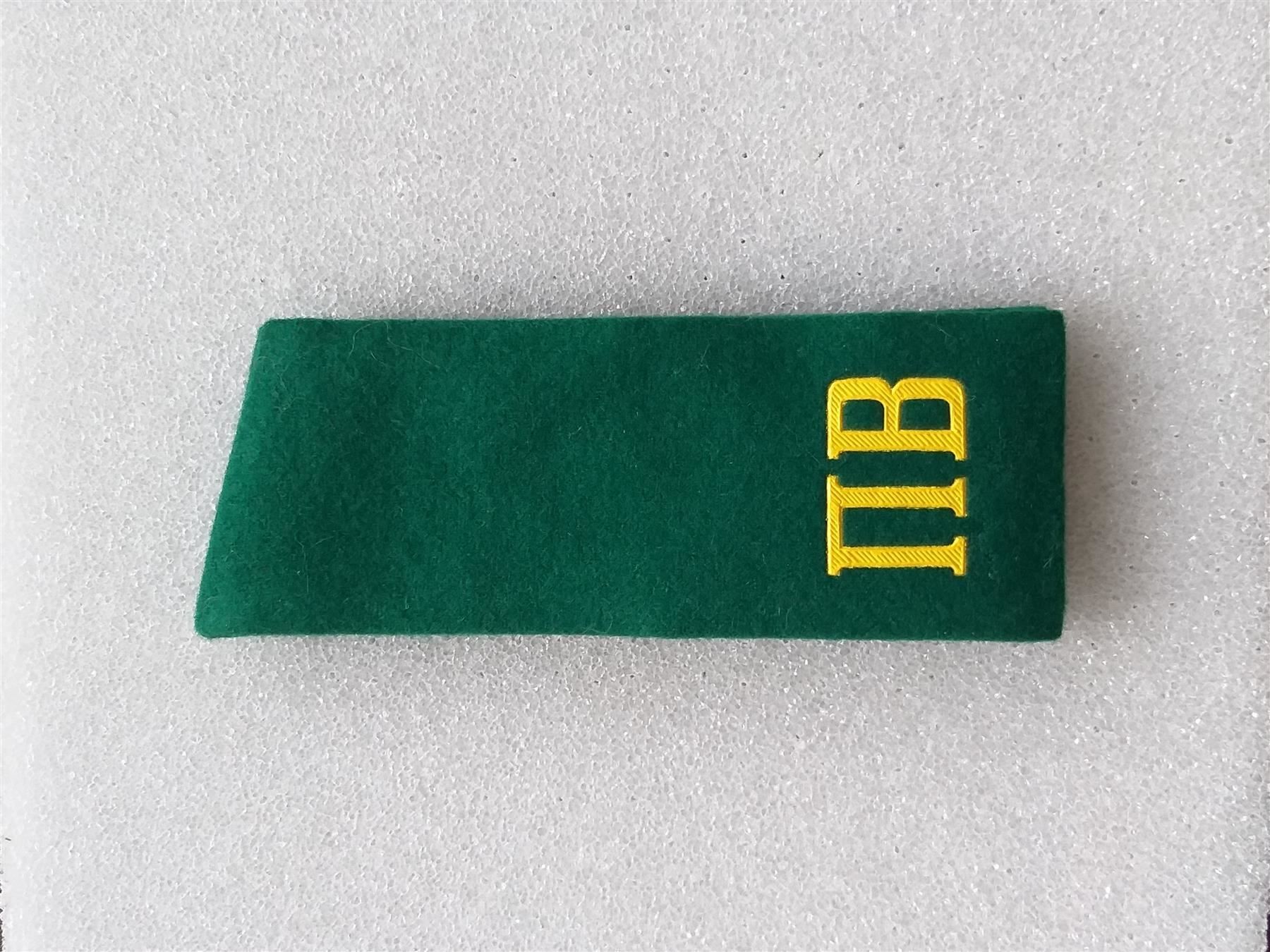Placchette & Badge: Schulterstücke Grenztruppen Soldat Set – Usato da Bauma venduto da SwissMilitaria 1