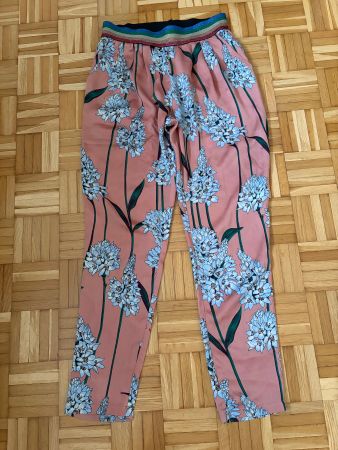Spezielle Hose Grösse 38