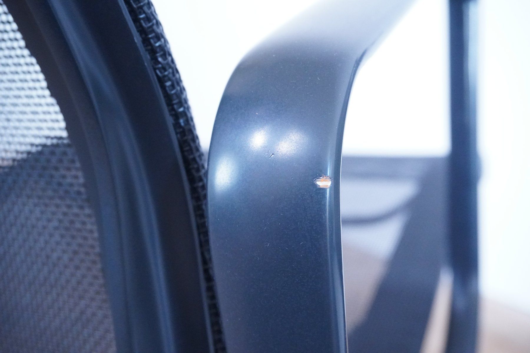 Vitra Sedie: Vitra Eames Alu Chair EA108 Netz schwarz – Usato da Bad Zurzach venduto da QLASSIQ 8
