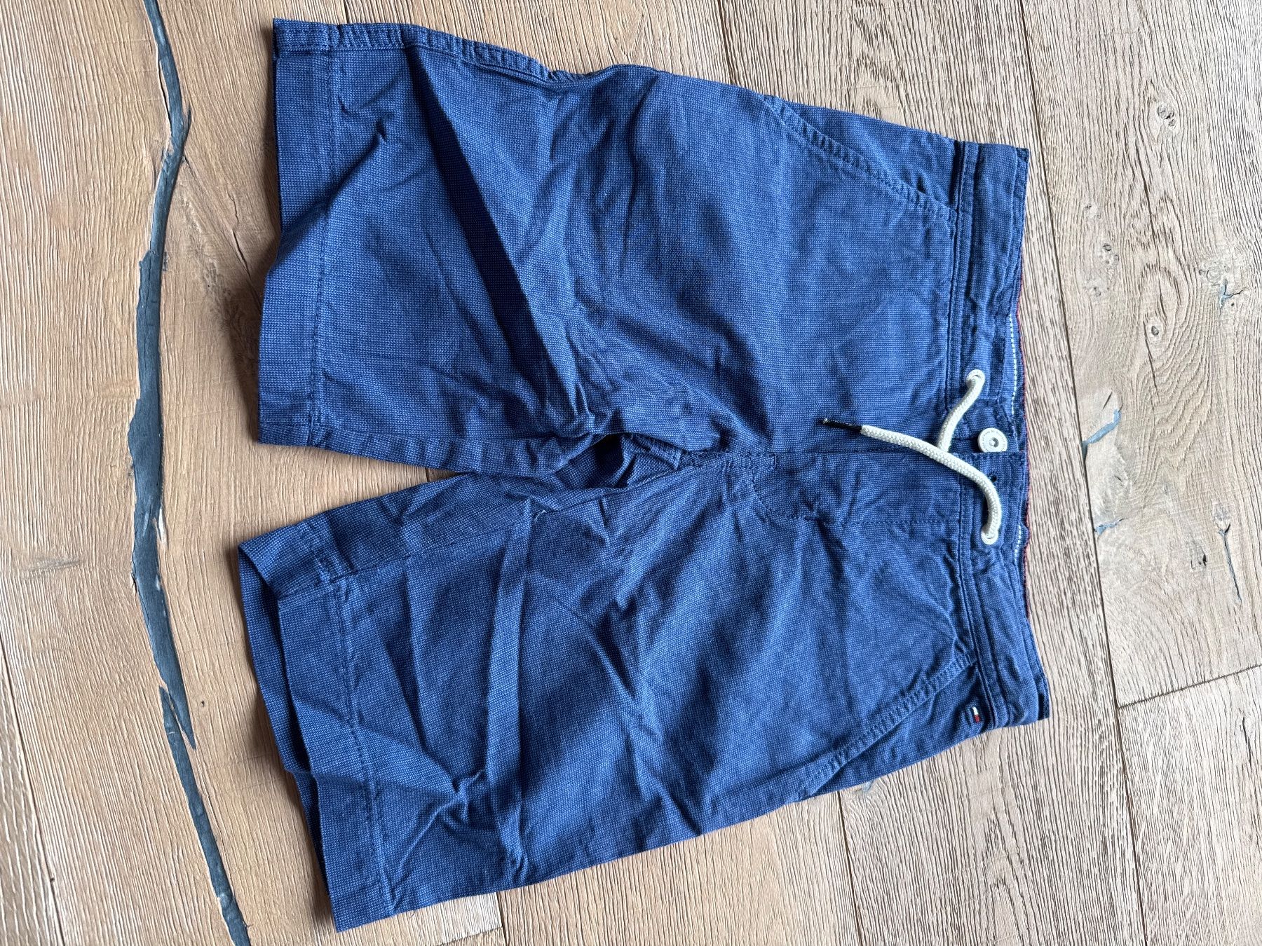 Tommy Hilfiger Pantaloni: Hilfiger Shorts Gr. 140 – Nuovo (secondo la descrizione) da Himmelried venduto da Dievole