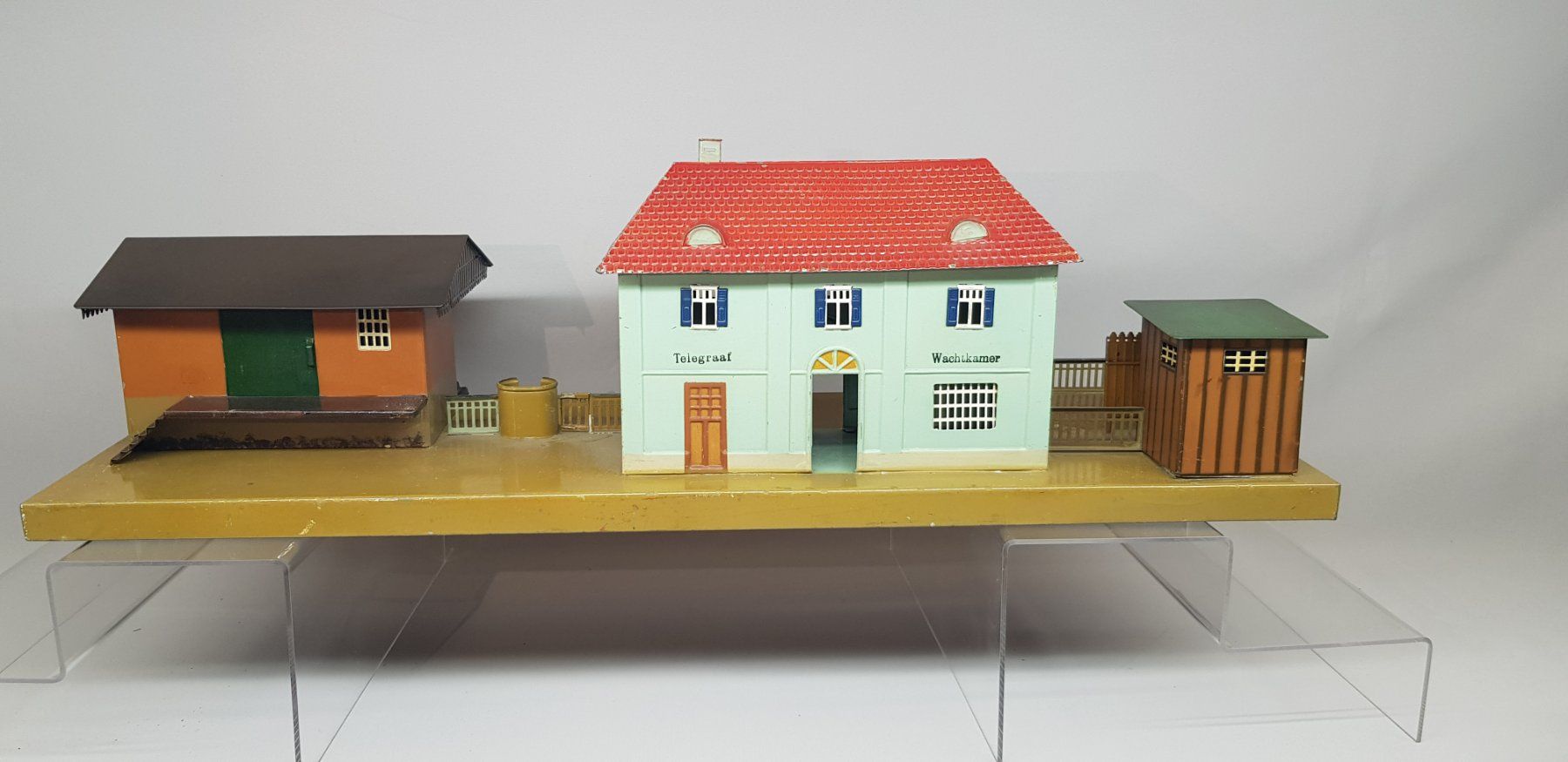 Märklin Modellini di ferrovie: schöne Märklin 2003, Bahnhofsanlage – Usato da Ziefen venduto da Lizzy60