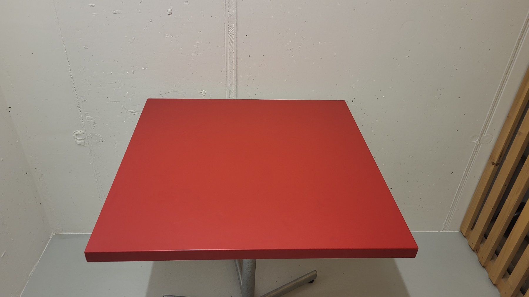 Schaffner Tavoli: Schaffner Klapptisch 80x80 Rot – Usato da Affoltern am Albis venduto da knzmm 2