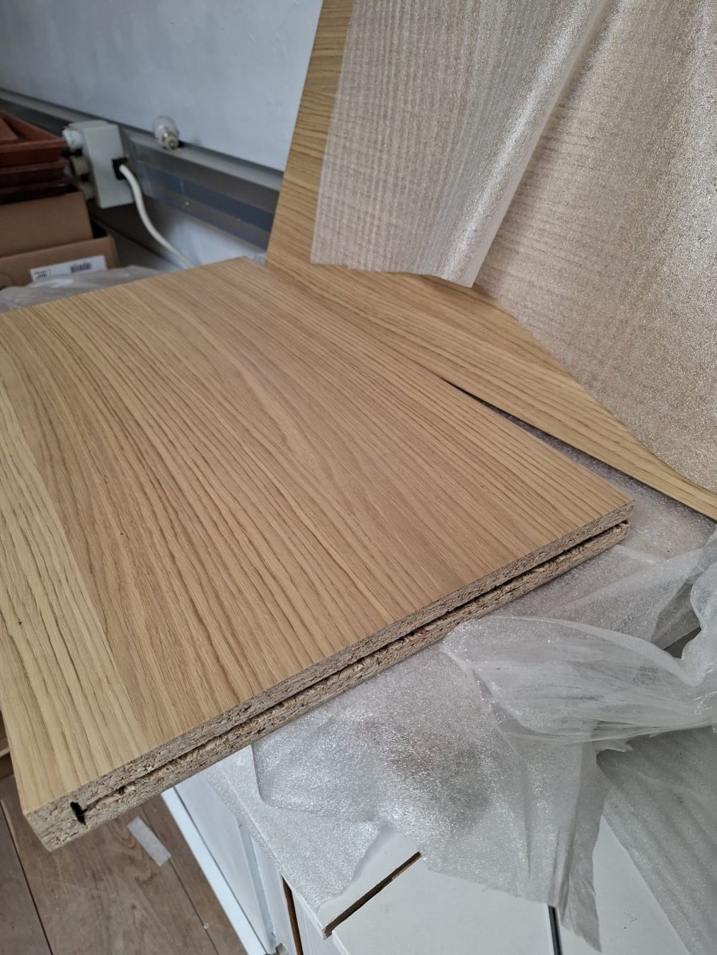 Piatti di portata: Eichen furnierte Platten – Usato da Basel venduto da WoodAndLuxuryGmbH