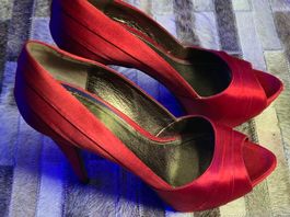 Rote Edle High Heels. Grösse 38. Made in Italy