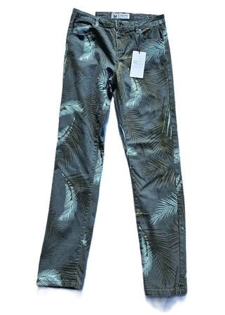Neuwertig - lässige Hose mit Federn Gr. M Business Chic
