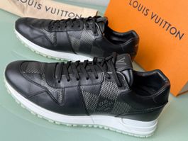 LOUIS VUITTON Runaway Monogram Schwarz Leder Low Sneakers 44