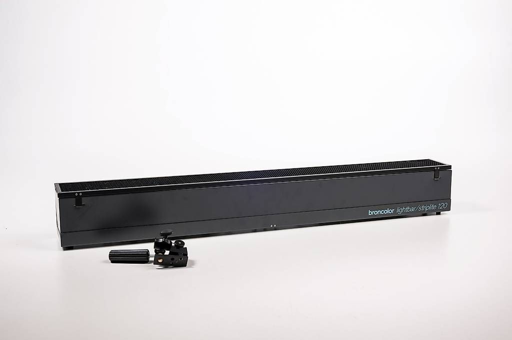 Broncolor Flash: Broncolor lightbox/striplite 120 2x 2300J + Wabengitter – Usato da Ruswil venduto da HR71 4