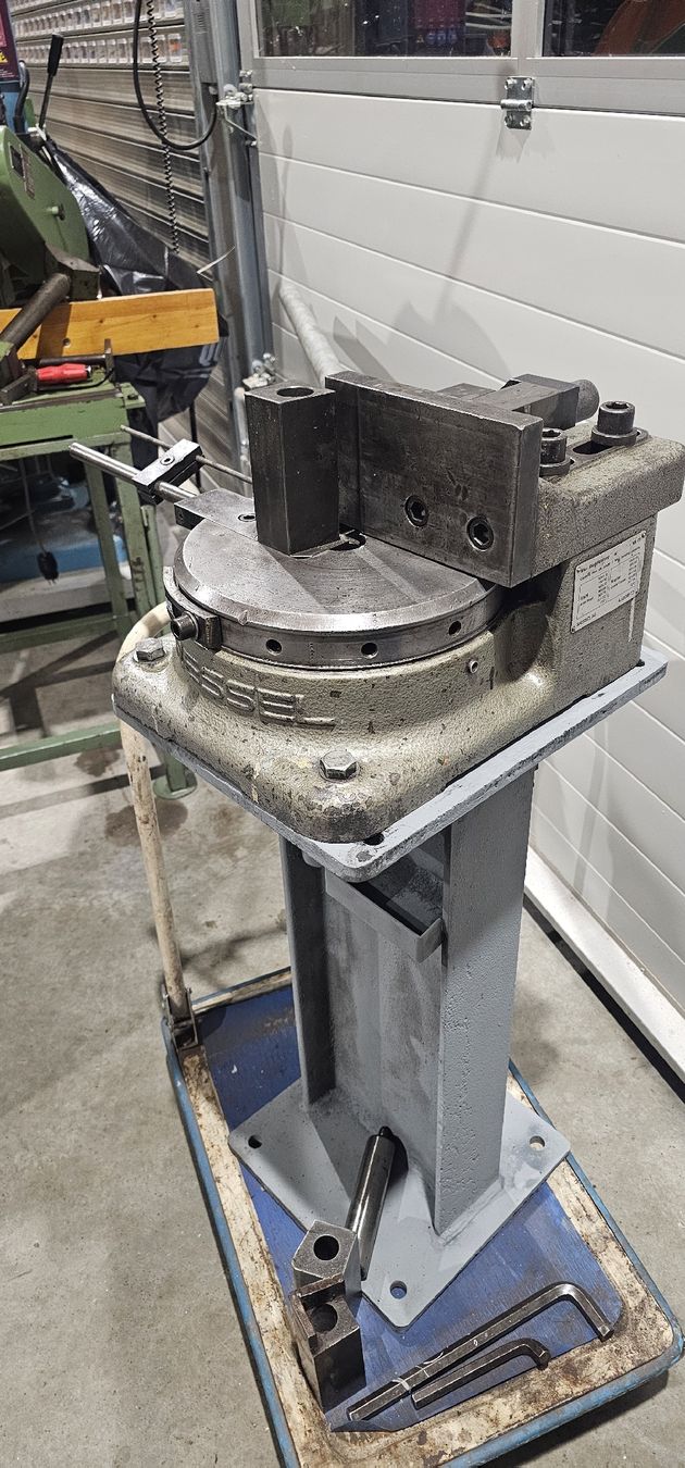Tutte le macchine: Gressel HB25 Biegemaschine – Usato da Emmenbrücke venduto da inf_l8yf 2
