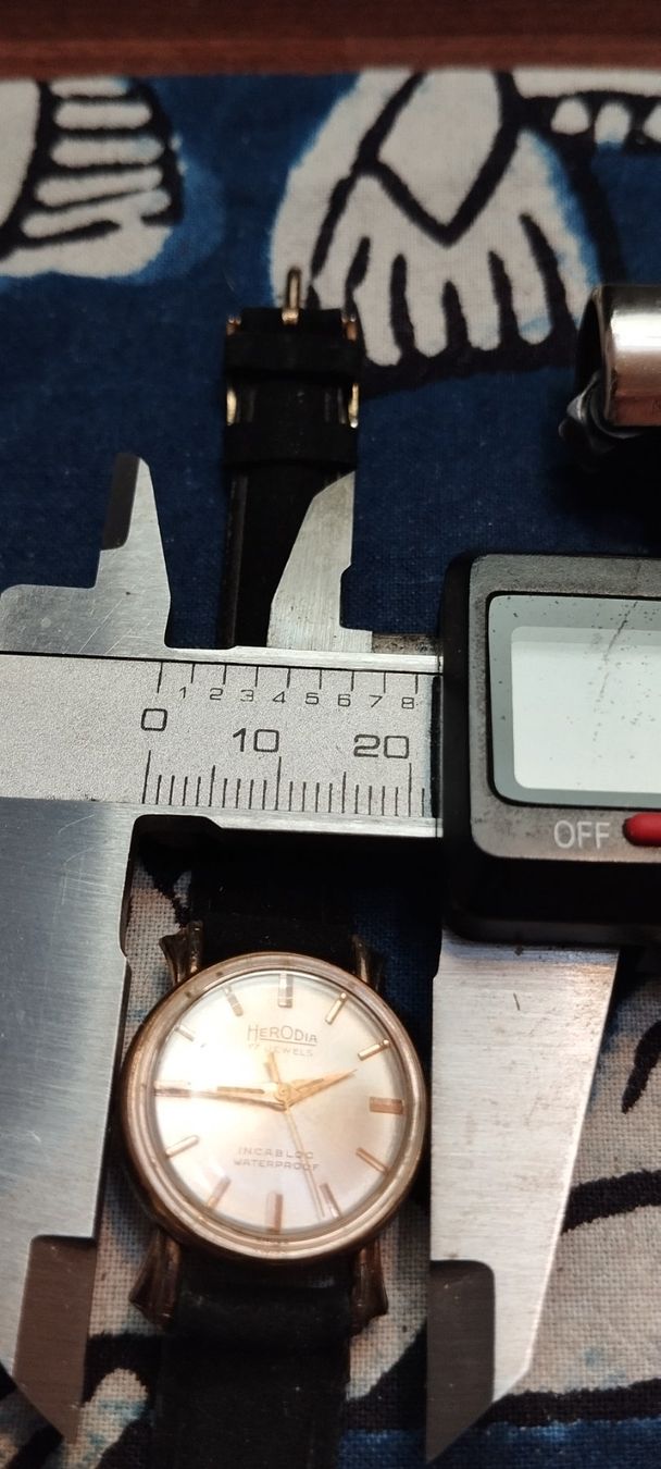 Orologi: Montre herodia – Usato da La Chaux-de-Fonds venduto da jac_9llg 4
