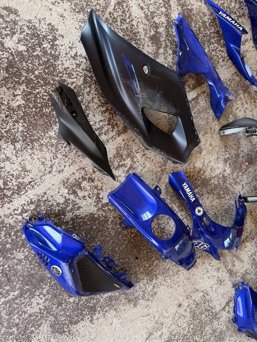 Yamaha Tutti i ricambio per moto: Yamaha r7 Verkleidung original – Usato da Wetzikon ZH venduto da HD2004 4