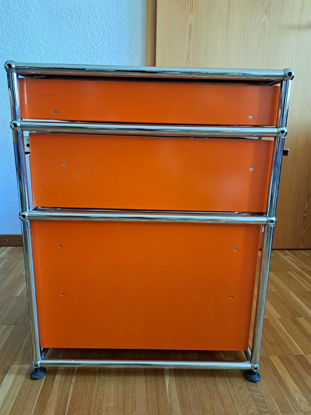 USM Banconi: USM Haller Rollcontainer orange – Usato da Zwingen venduto da Tigertimmi 2