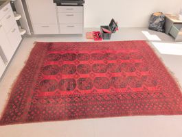 Orientteppich rot schwarz gemustert