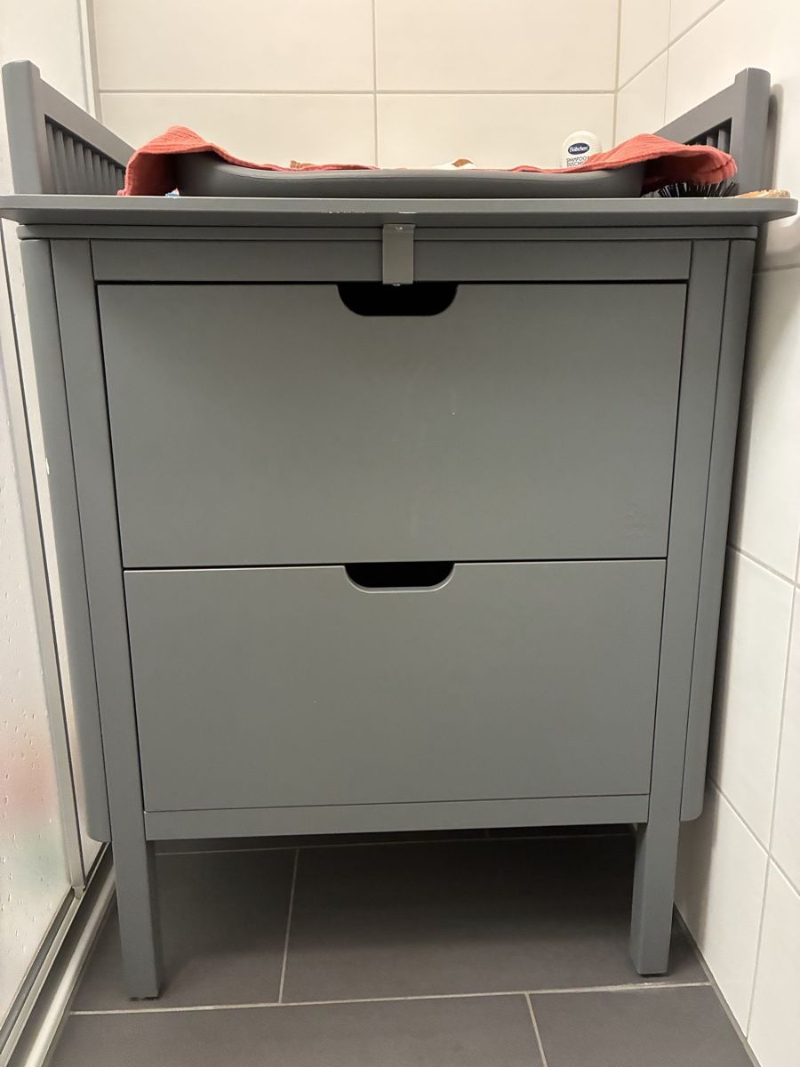 Sebra Fasciatoi & Accessori: Sebra Wickelkommode Classic Grey – Usato da Stallikon venduto da KFQC 3