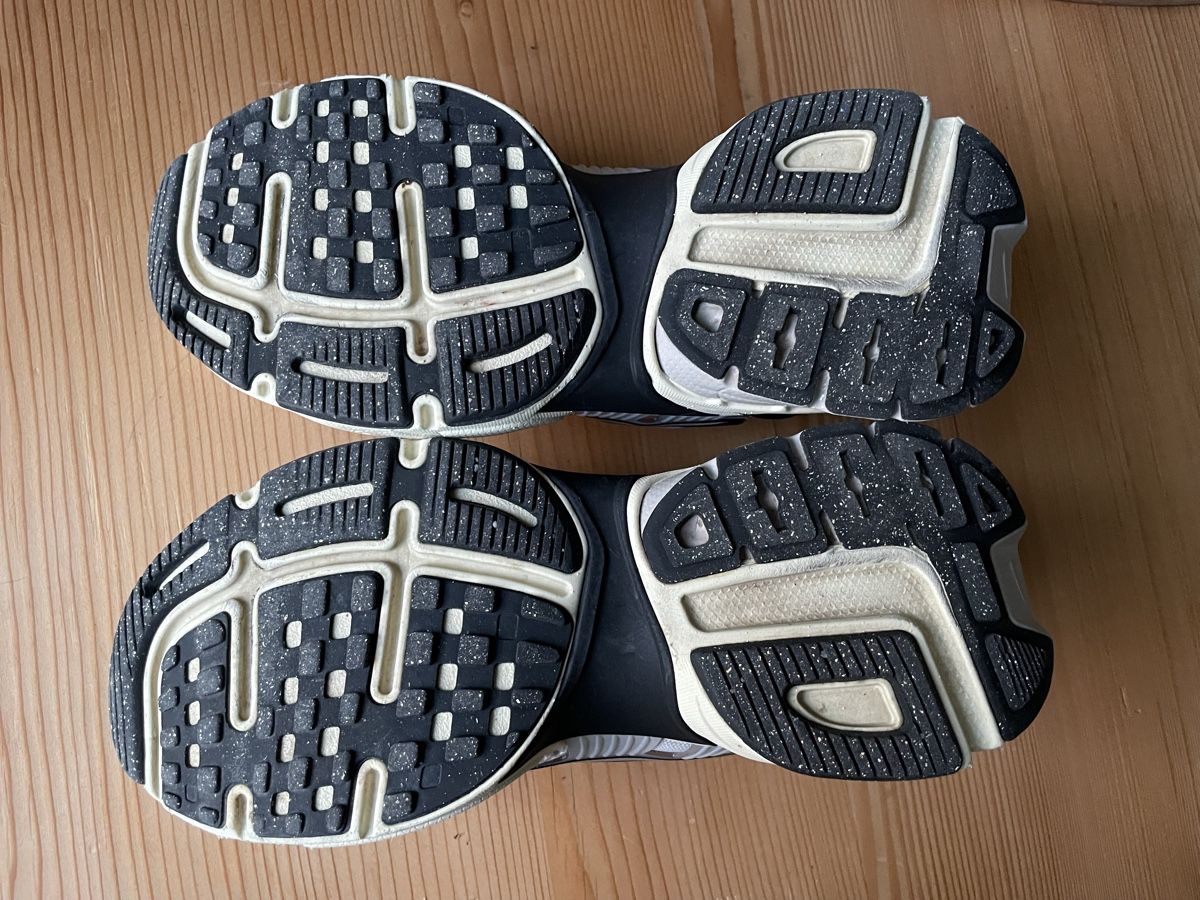 Nike Scarpe da donna: Nike V2K Run Damen Gr.37,5 – Usato da Nesslau venduto da lau_l6cy 4