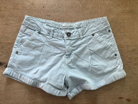 Sommer Shorts von Bershka, hellblau, Gr. 36 - neuwertig