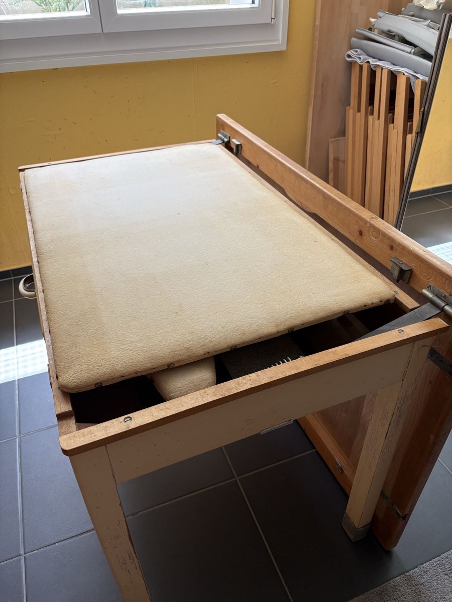 Tavoli: Vintage Küchentisch / Bügeltisch – Usato da Knonau venduto da LilleKulla 2