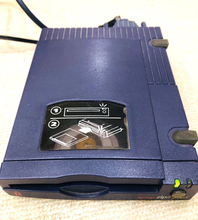 IOMEGA 100Mb ZIP External Hard Drive Model Z100Plus Kaufen auf Ricardo